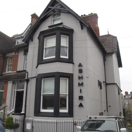 Ashmira Guest House Weymouth Esterno foto