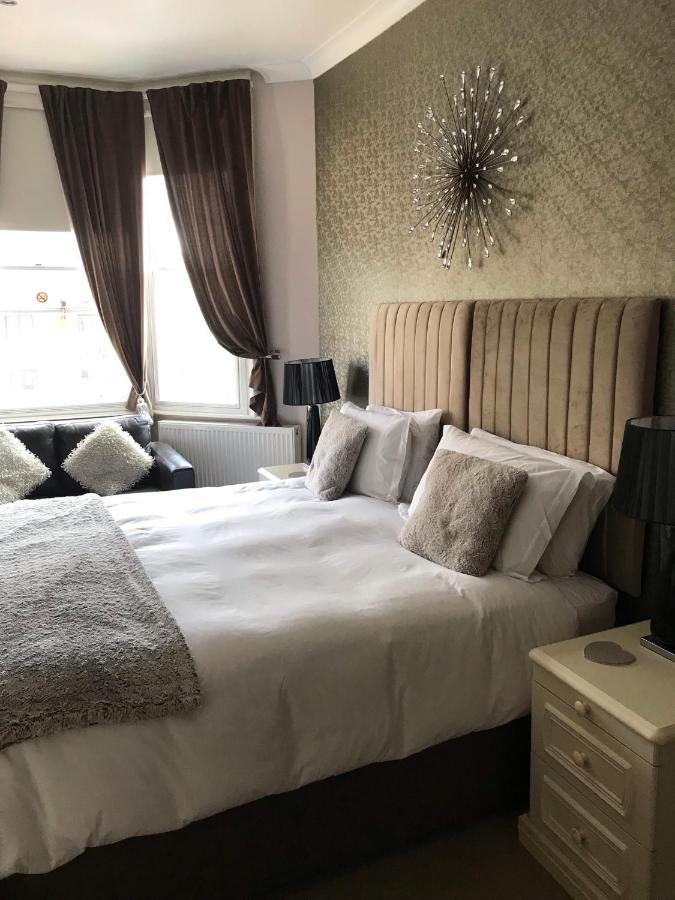 Ashmira Guest House Weymouth Esterno foto