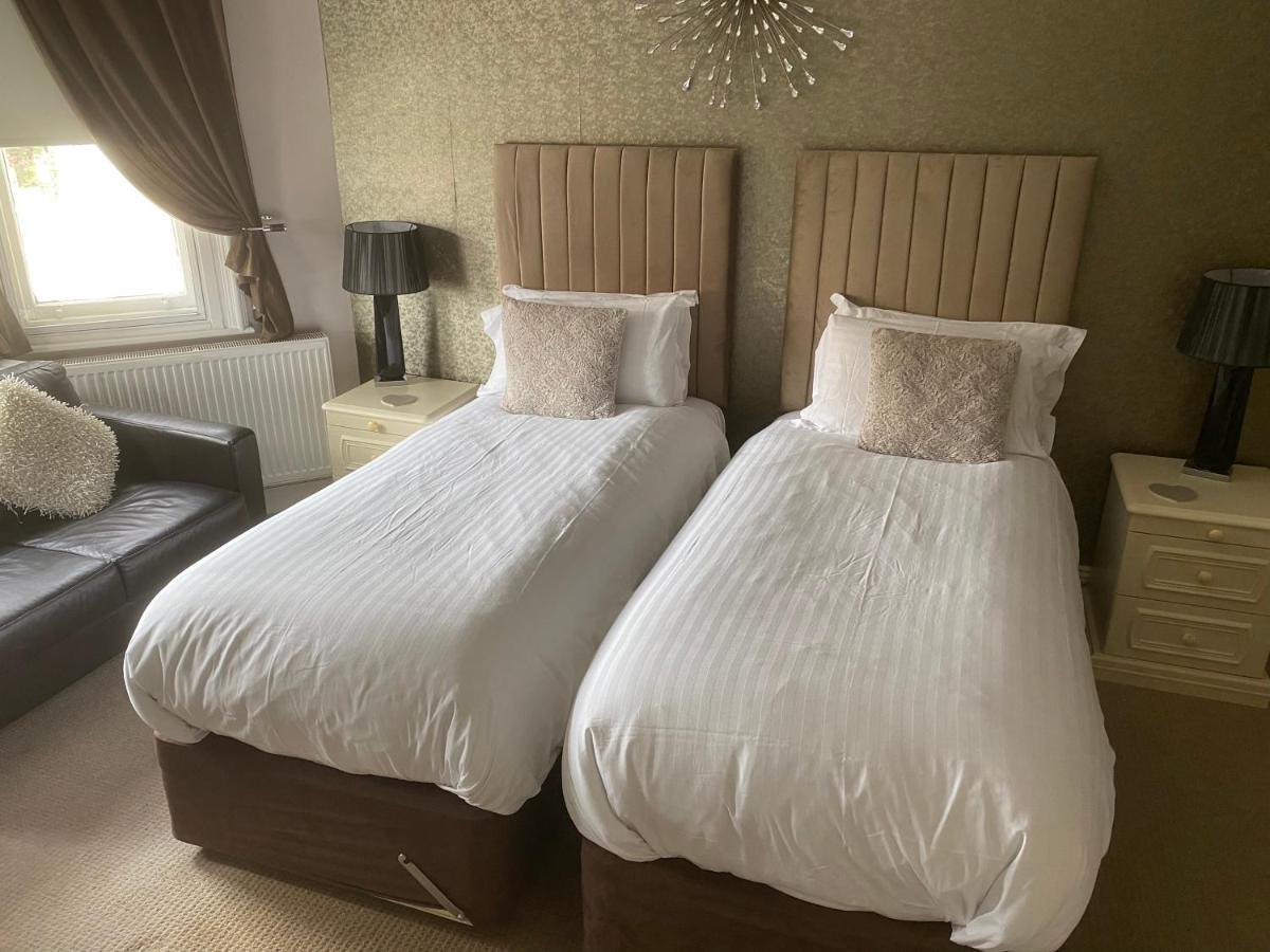 Ashmira Guest House Weymouth Esterno foto