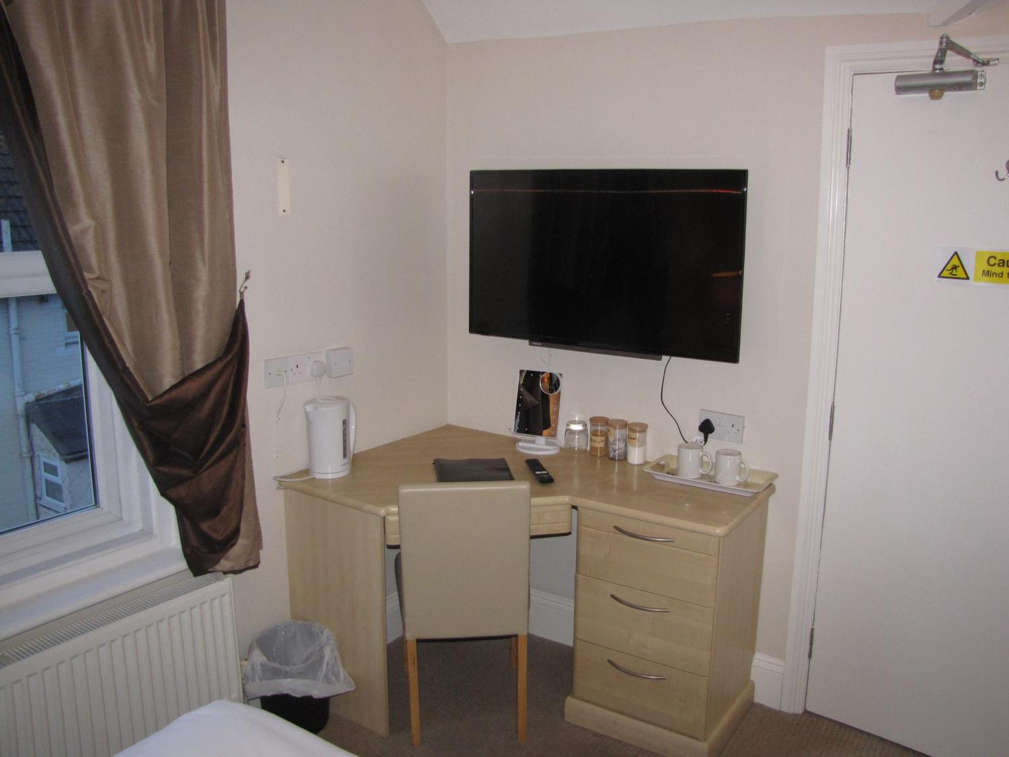 Ashmira Guest House Weymouth Esterno foto