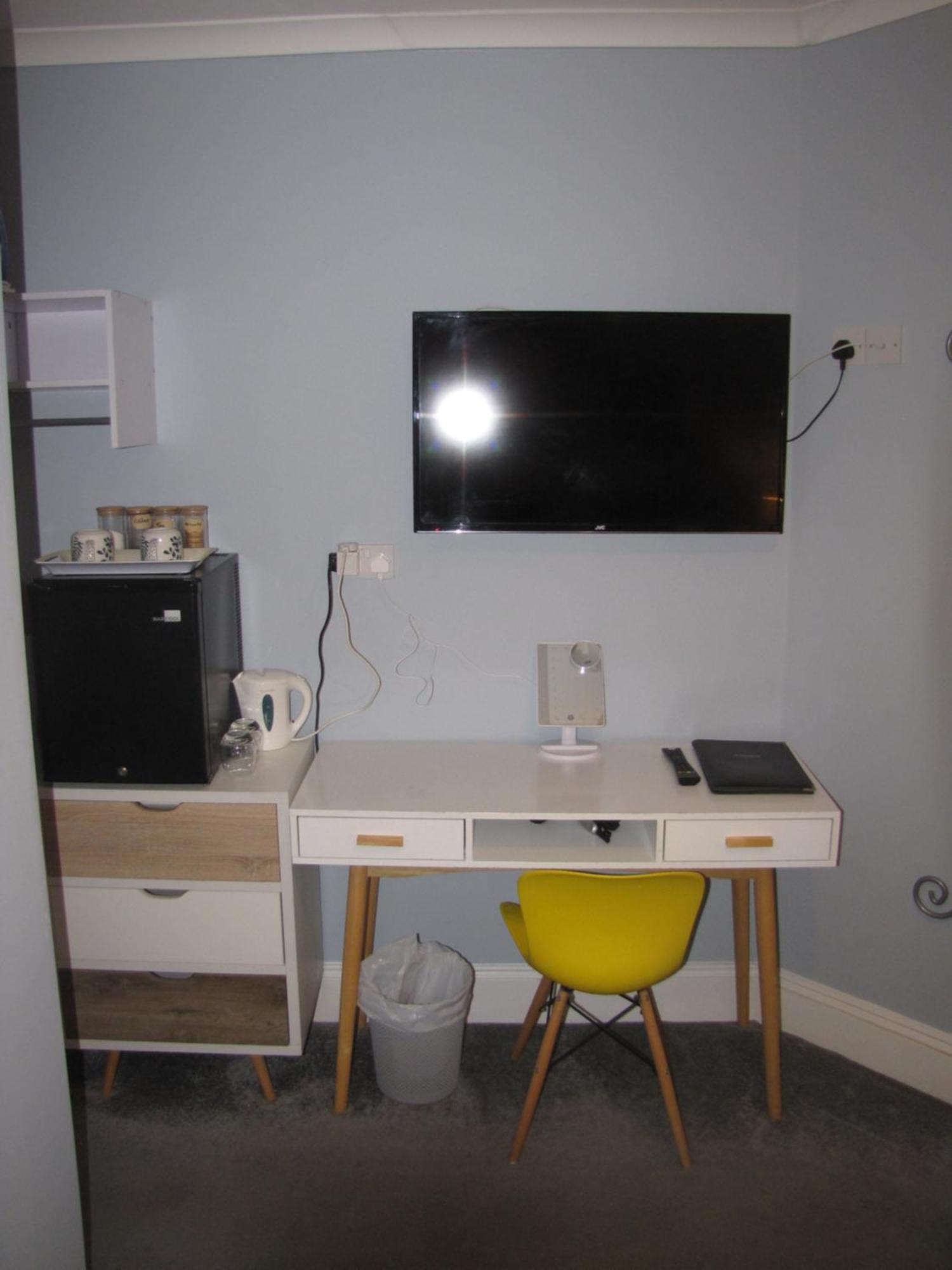 Ashmira Guest House Weymouth Esterno foto