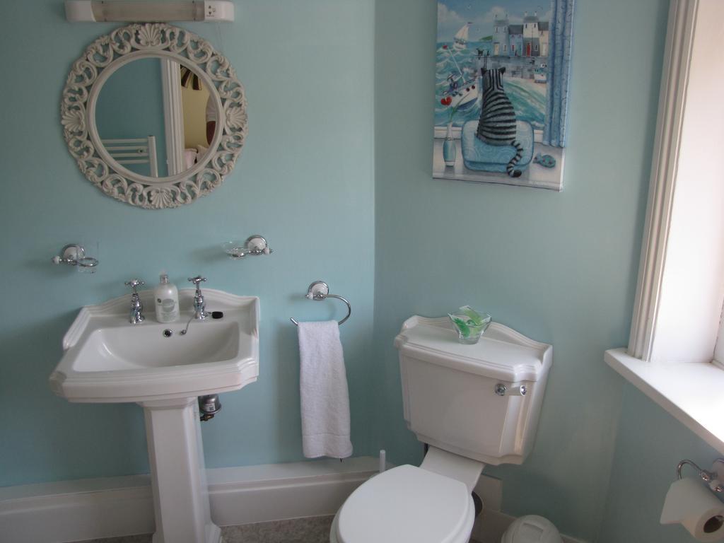 Ashmira Guest House Weymouth Esterno foto